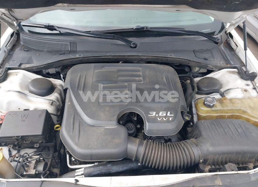 Photo 10 of 2016 Chrysler 300c N/A (VIN 2C3CCAEG0GH170532)