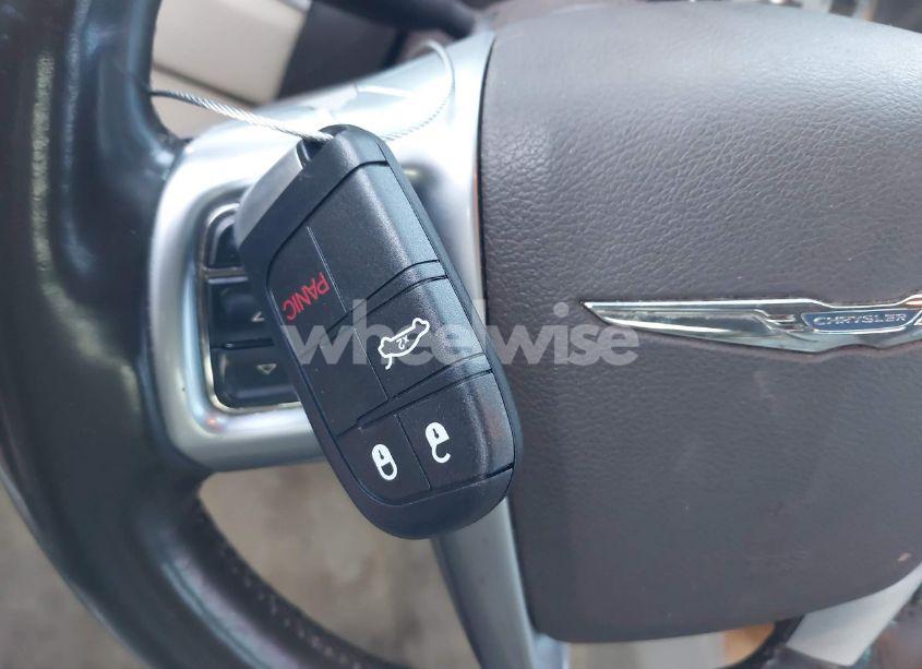 Photo 11 of 2013 Chrysler 300c (VIN 2C3CCAEG1DH527129)