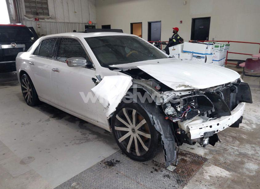2013 Chrysler 300c (VIN 2C3CCAEG1DH576329) main photo