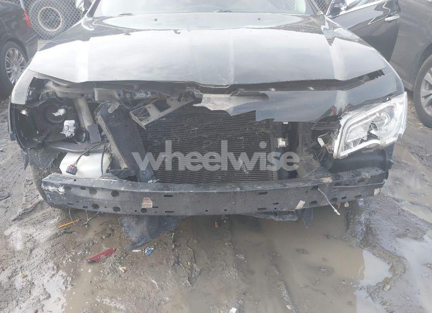 Photo 6 of 2016 Chrysler 300c N/A (VIN 2C3CCAEG1GH333866)