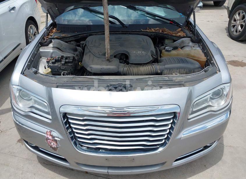 Photo 10 of 2013 Chrysler 300c (VIN 2C3CCAEG2DH606373)