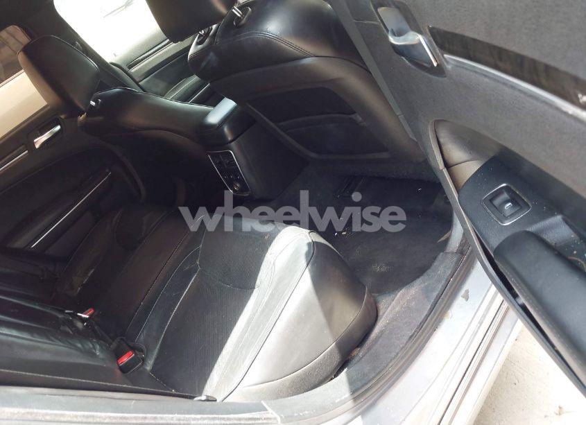 Photo 8 of 2013 Chrysler 300c (VIN 2C3CCAEG2DH606373)