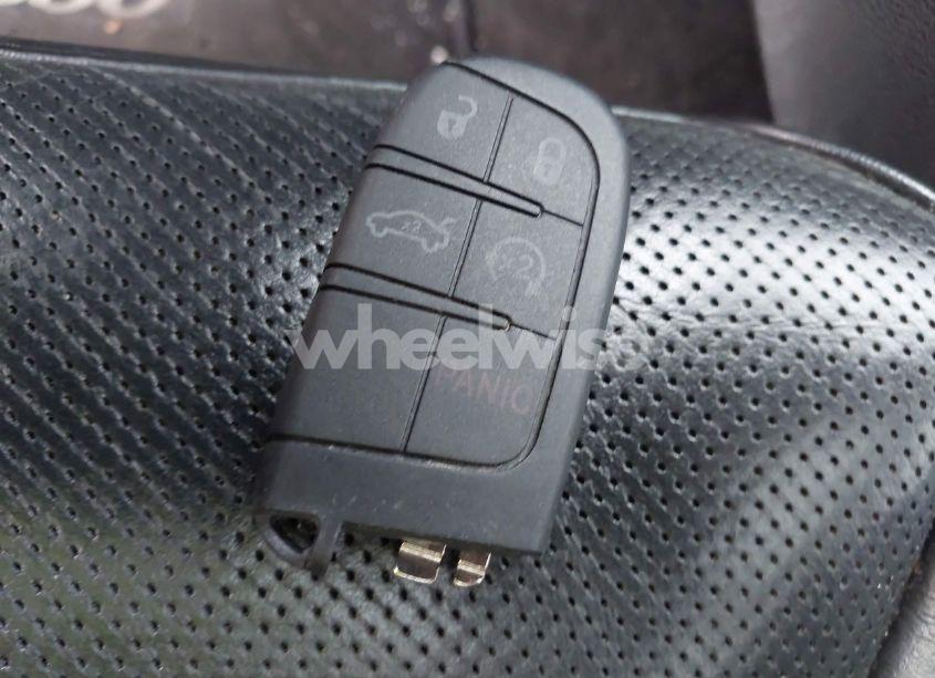 Photo 11 of 2016 Chrysler 300c (VIN 2C3CCAEG2GH128380)