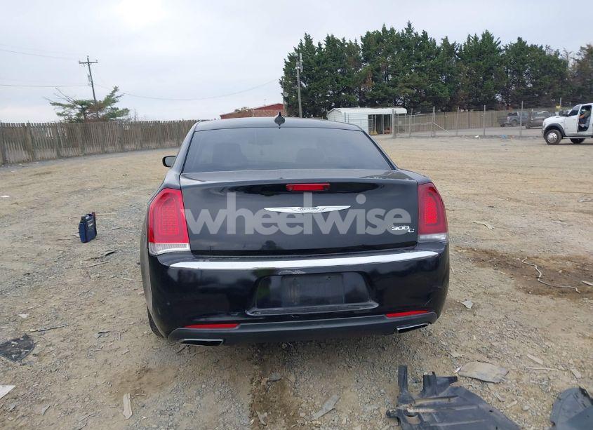 Photo 17 of 2016 Chrysler 300c (VIN 2C3CCAEG2GH128380)
