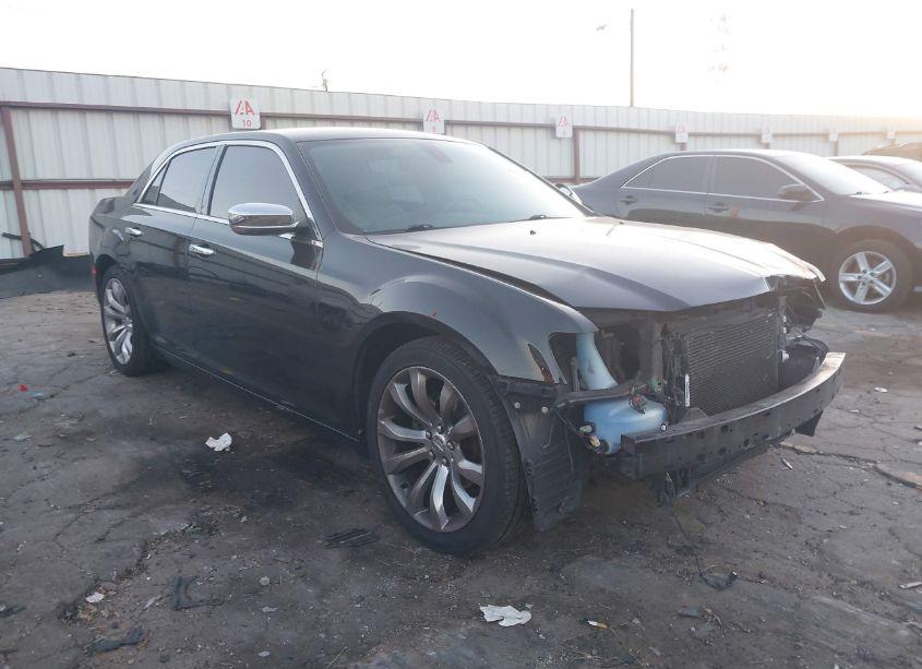 2018 Chrysler 300 LIMITED (VIN 2C3CCAEG2JH123364) main photo