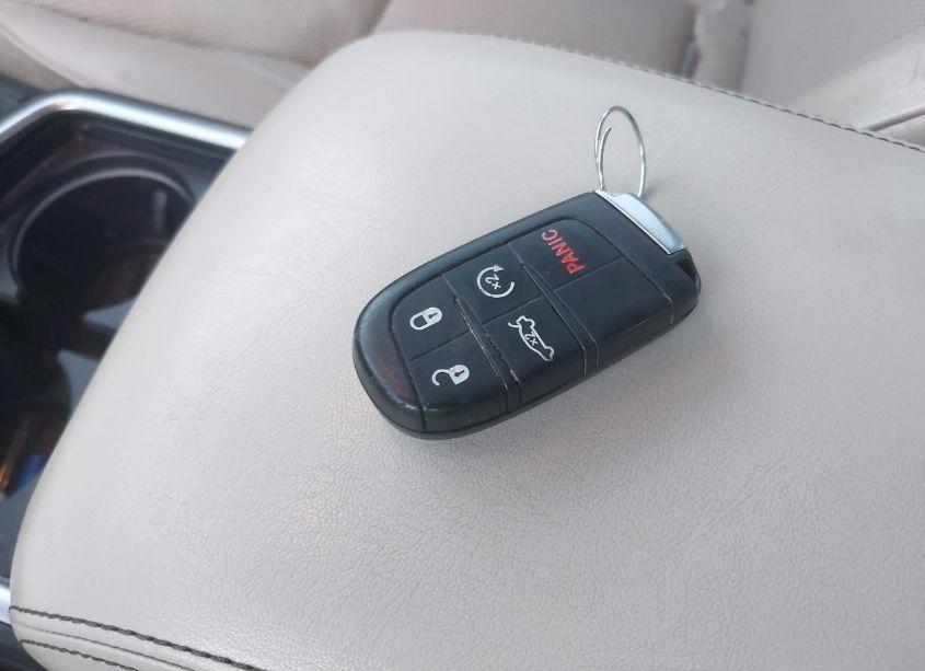 Photo 11 of 2018 Chrysler 300 LIMITED (VIN 2C3CCAEG2JH123364)