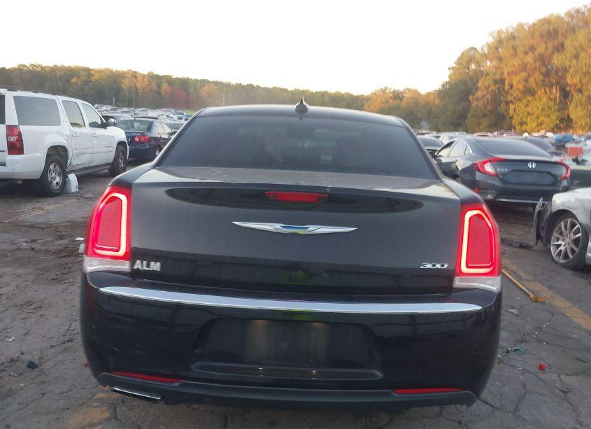 Photo 16 of 2018 Chrysler 300 LIMITED (VIN 2C3CCAEG2JH123364)