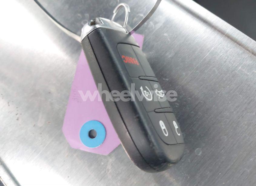 Photo 11 of 2020 Chrysler 300 LIMITED (VIN 2C3CCAEG2LH127949)