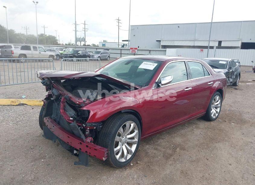 Photo 2 of 2020 Chrysler 300 LIMITED (VIN 2C3CCAEG2LH127949)