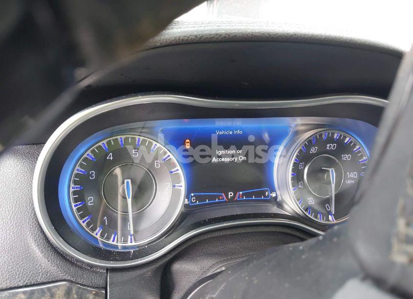 Photo 7 of 2020 Chrysler 300 LIMITED (VIN 2C3CCAEG2LH127949)