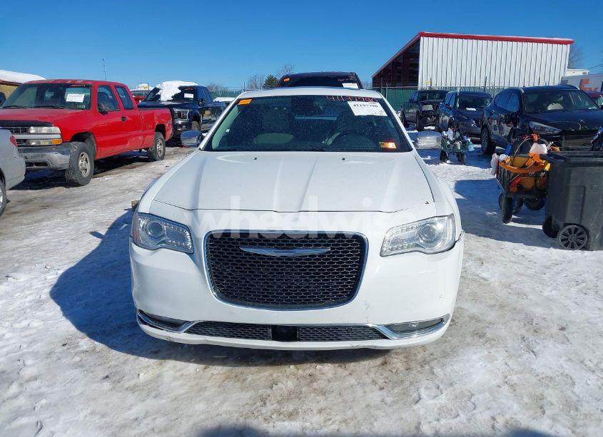 Photo 12 of 2016 Chrysler 300c (VIN 2C3CCAEG3GH225393)