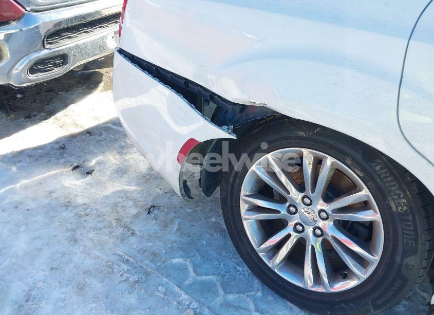 Photo 6 of 2016 Chrysler 300c (VIN 2C3CCAEG3GH225393)