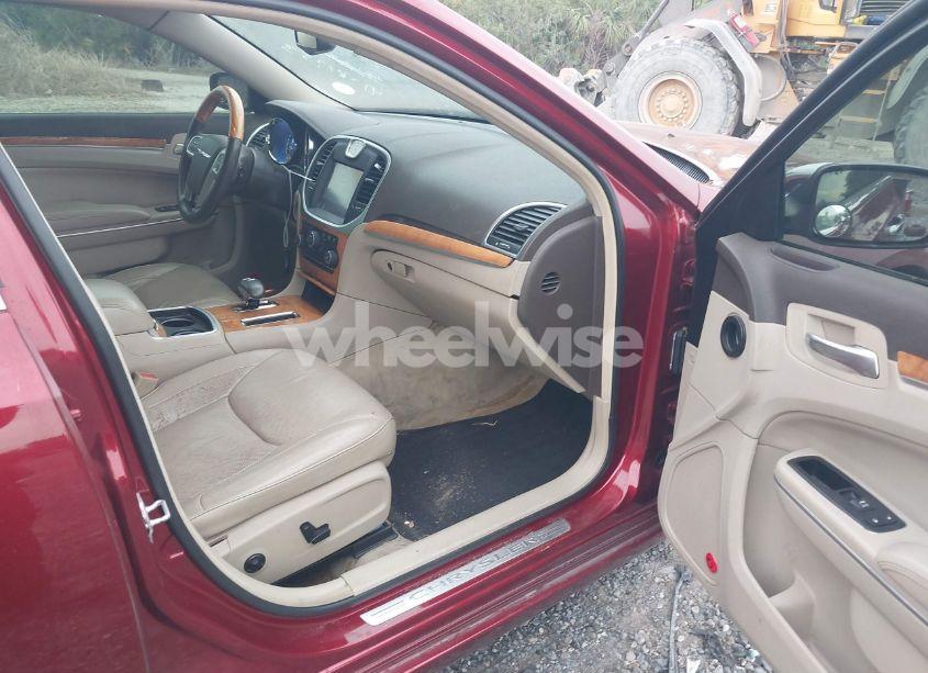 Photo 5 of 2013 Chrysler 300c (VIN 2C3CCAEG4DH574820)