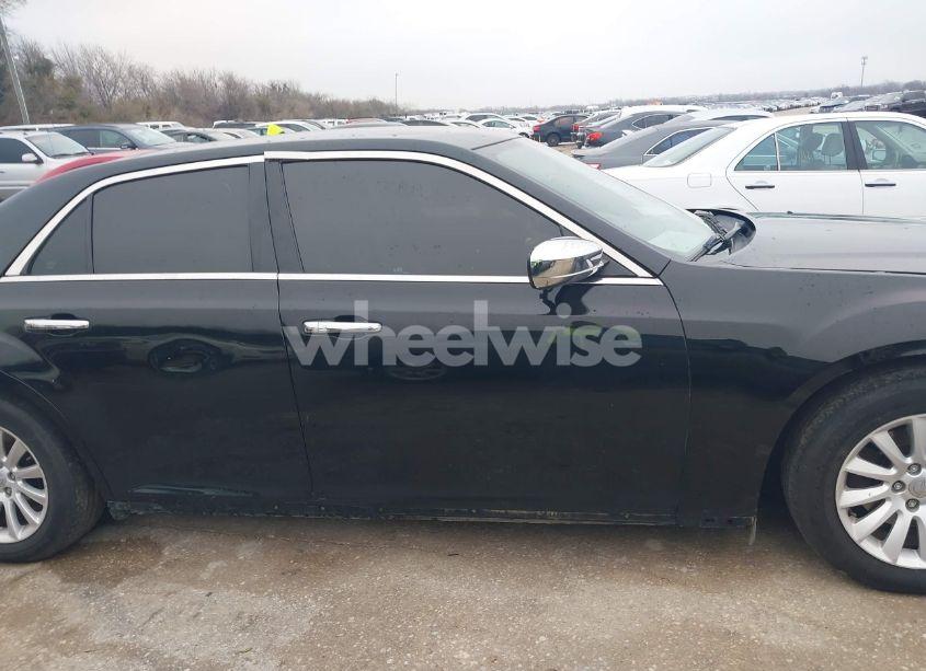 Photo 13 of 2013 Chrysler 300c (VIN 2C3CCAEG4DH620971)