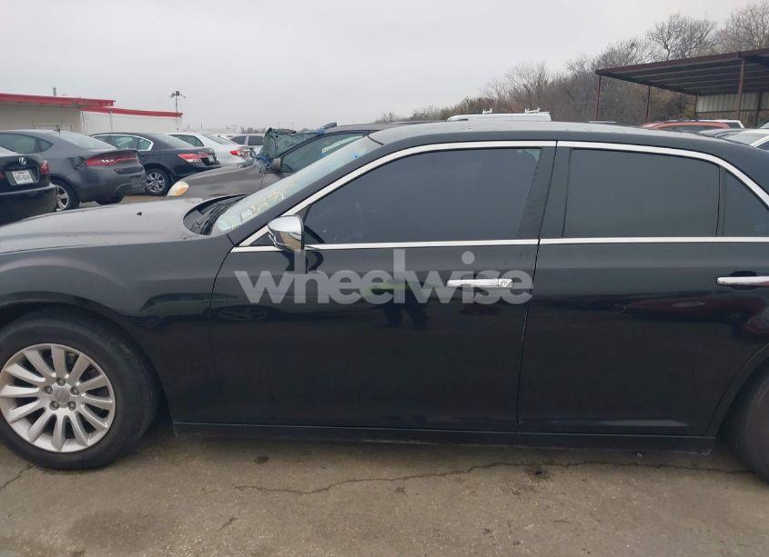 Photo 14 of 2013 Chrysler 300c (VIN 2C3CCAEG4DH620971)