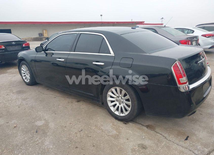 Photo 3 of 2013 Chrysler 300c (VIN 2C3CCAEG4DH620971)