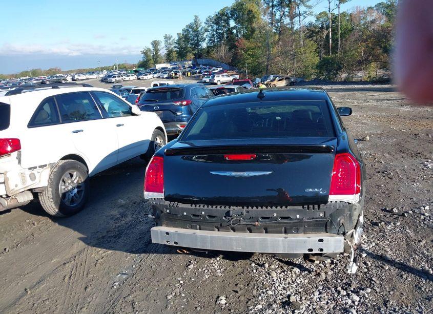 Photo 17 of 2015 Chrysler 300c N/A (VIN 2C3CCAEG4FH763079)