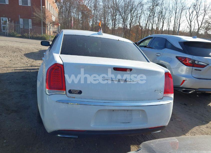 Photo 17 of 2016 Chrysler 300c (VIN 2C3CCAEG4GH106056)