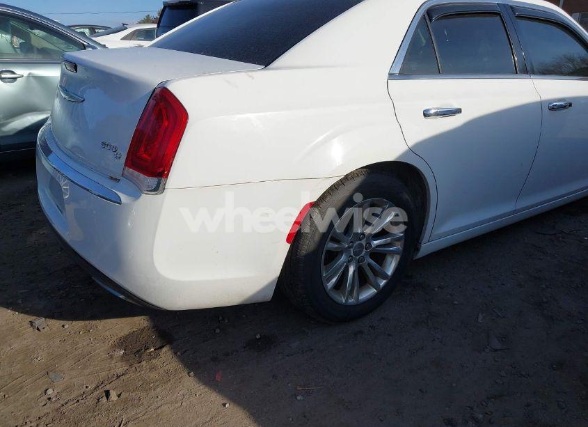 Photo 4 of 2016 Chrysler 300c (VIN 2C3CCAEG4GH106056)