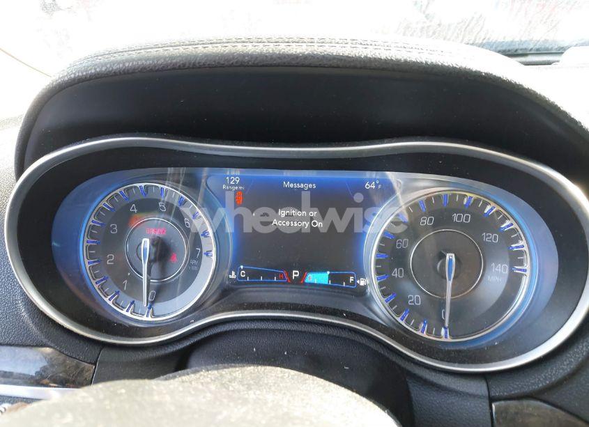 Photo 7 of 2016 Chrysler 300c (VIN 2C3CCAEG4GH106056)