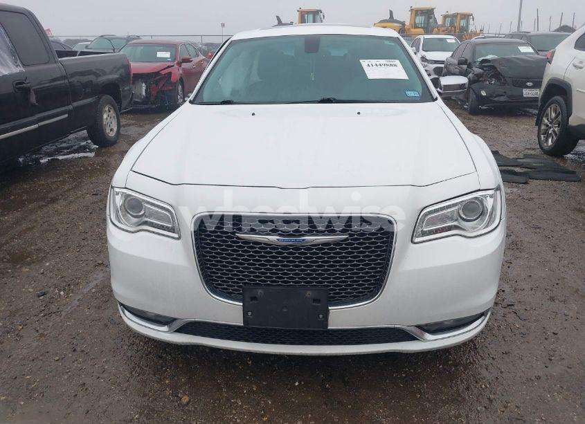Photo 12 of 2016 Chrysler 300c N/A (VIN 2C3CCAEG4GH319881)