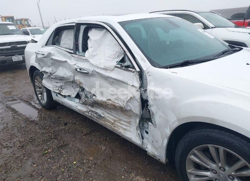 Photo 6 of 2016 Chrysler 300c N/A (VIN 2C3CCAEG4GH319881)