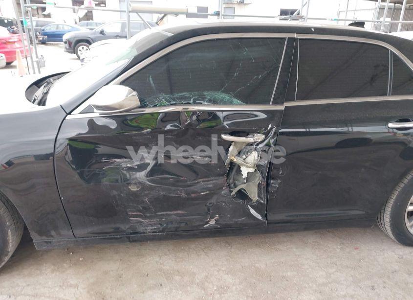 Photo 6 of 2016 Chrysler 300c N/A (VIN 2C3CCAEG5GH116644)