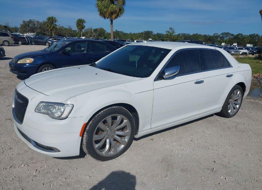 Photo 2 of 2018 Chrysler 300 LIMITED (VIN 2C3CCAEG5JH275249)
