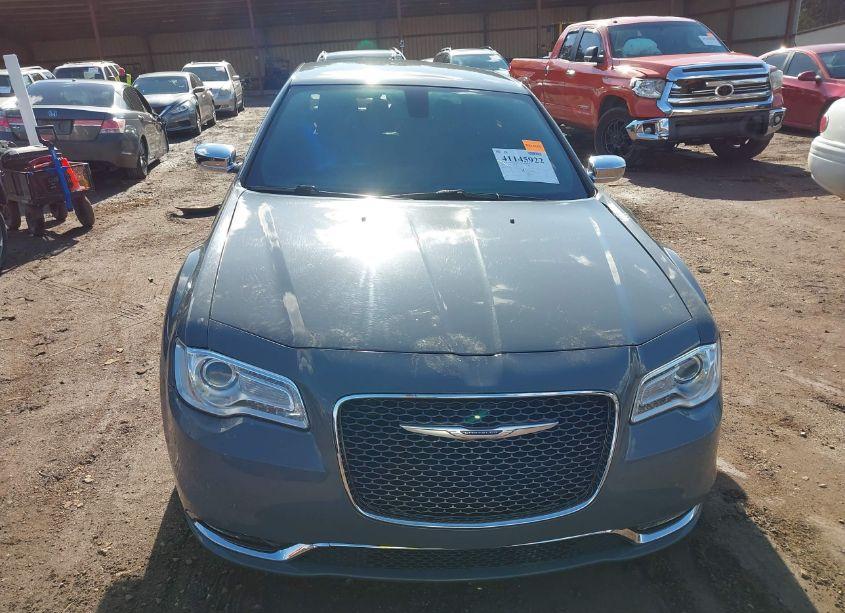 Photo 13 of 2019 Chrysler 300 LIMITED (VIN 2C3CCAEG5KH697930)