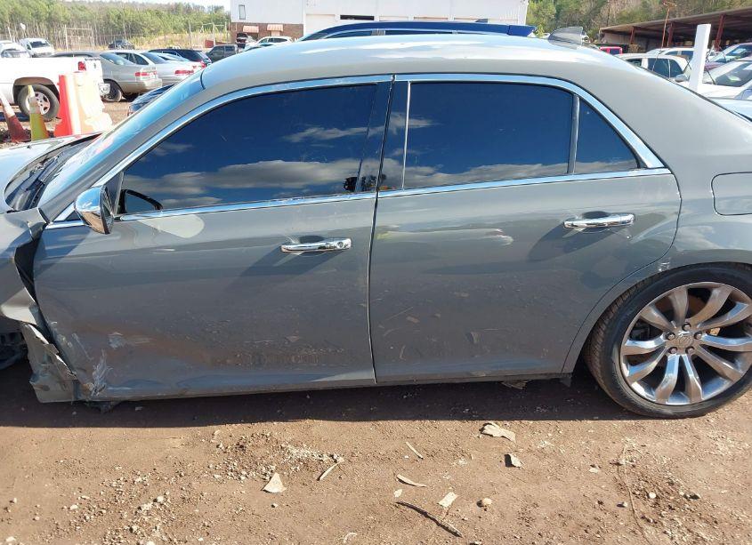 Photo 15 of 2019 Chrysler 300 LIMITED (VIN 2C3CCAEG5KH697930)