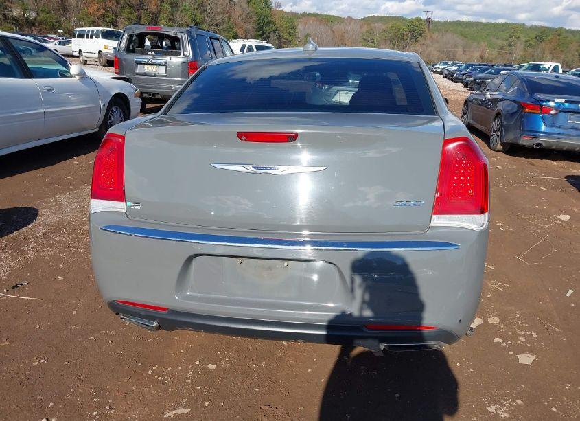 Photo 17 of 2019 Chrysler 300 LIMITED (VIN 2C3CCAEG5KH697930)
