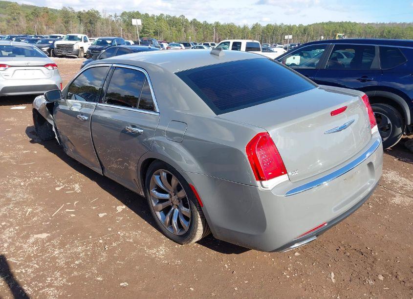 Photo 3 of 2019 Chrysler 300 LIMITED (VIN 2C3CCAEG5KH697930)