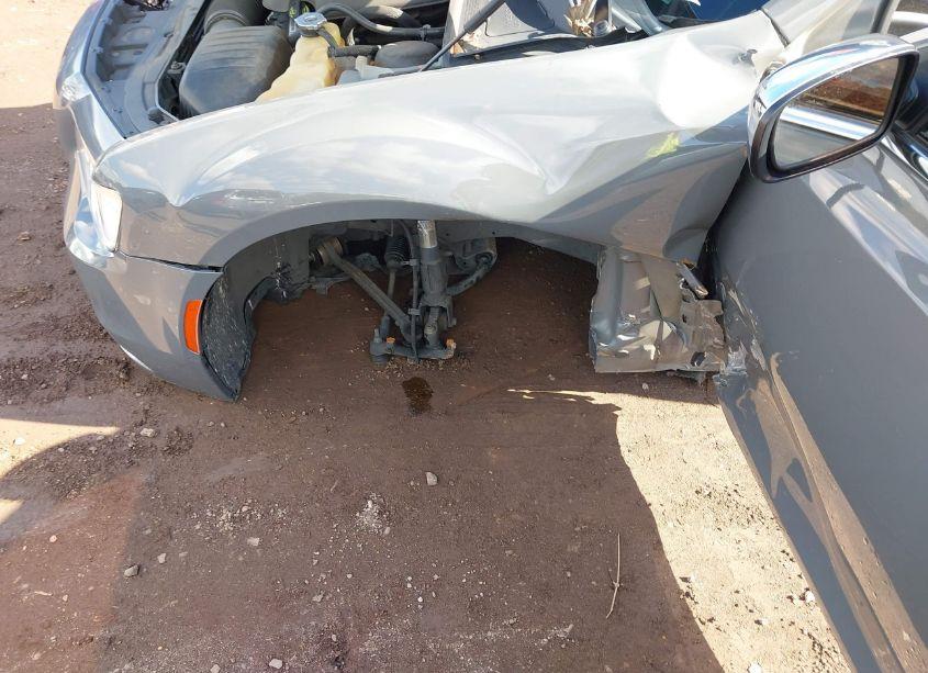 Photo 6 of 2019 Chrysler 300 LIMITED (VIN 2C3CCAEG5KH697930)