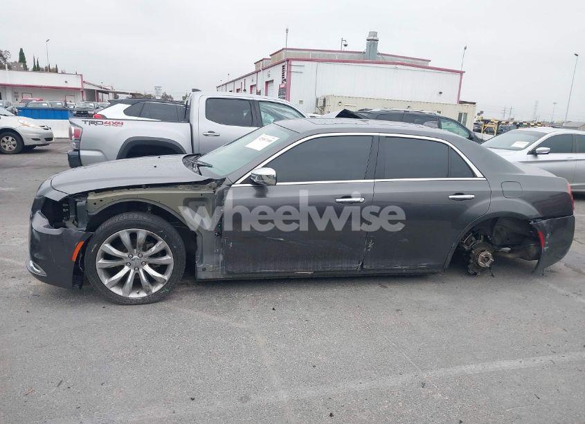 Photo 15 of 2019 Chrysler 300 LIMITED (VIN 2C3CCAEG6KH634173)