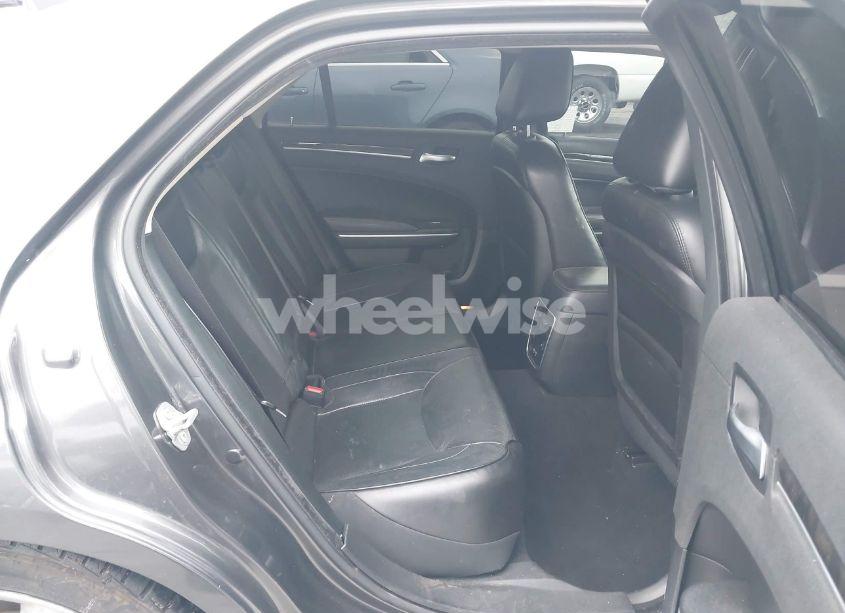 Photo 8 of 2019 Chrysler 300 LIMITED (VIN 2C3CCAEG6KH634173)