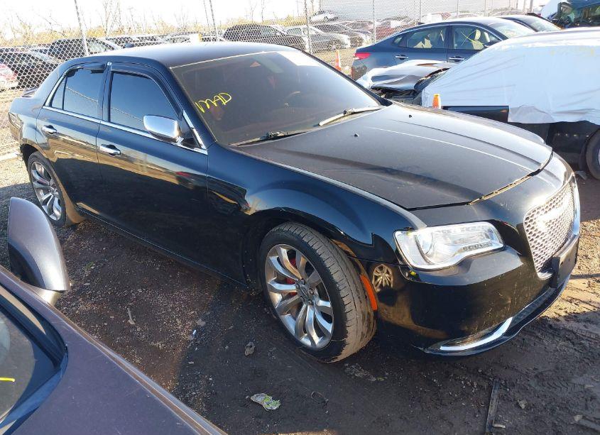 2019 Chrysler 300 LIMITED (VIN 2C3CCAEG6KH687214) main photo