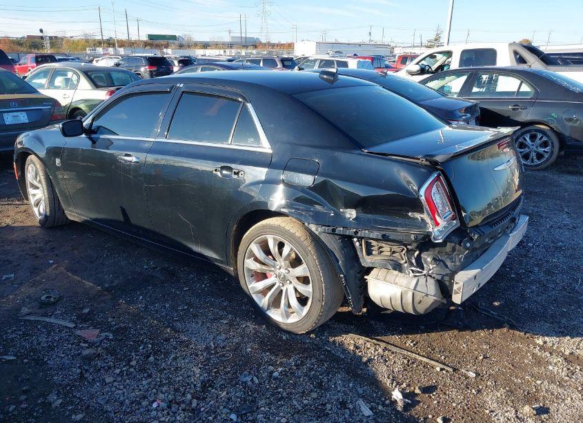 Photo 3 of 2019 Chrysler 300 LIMITED (VIN 2C3CCAEG6KH687214)