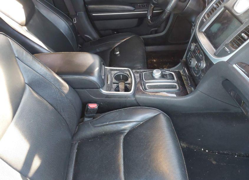 Photo 5 of 2019 Chrysler 300 LIMITED (VIN 2C3CCAEG6KH687214)