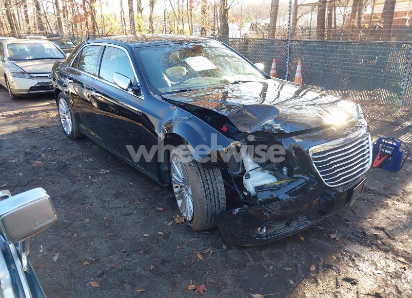 2013 Chrysler 300c (VIN 2C3CCAEG7DH532805) main photo
