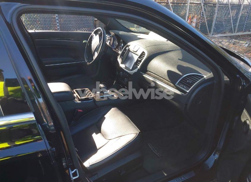 Photo 5 of 2013 Chrysler 300c (VIN 2C3CCAEG7DH532805)