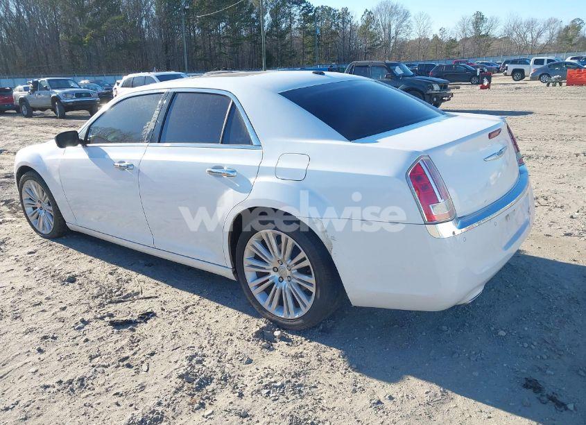 Photo 3 of 2013 Chrysler 300c (VIN 2C3CCAEG7DH533002)