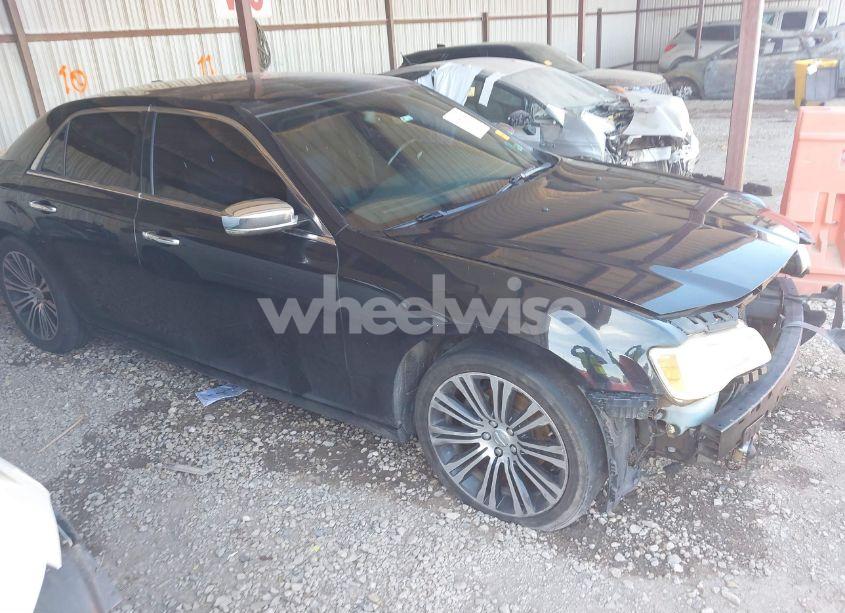 2013 Chrysler 300c (VIN 2C3CCAEG7DH630670) main photo