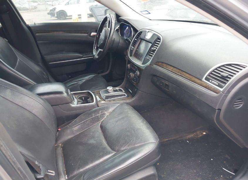 Photo 5 of 2016 Chrysler 300c (VIN 2C3CCAEG7GH116435)