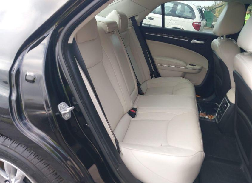 Photo 8 of 2016 Chrysler 300c (VIN 2C3CCAEG7GH342555)