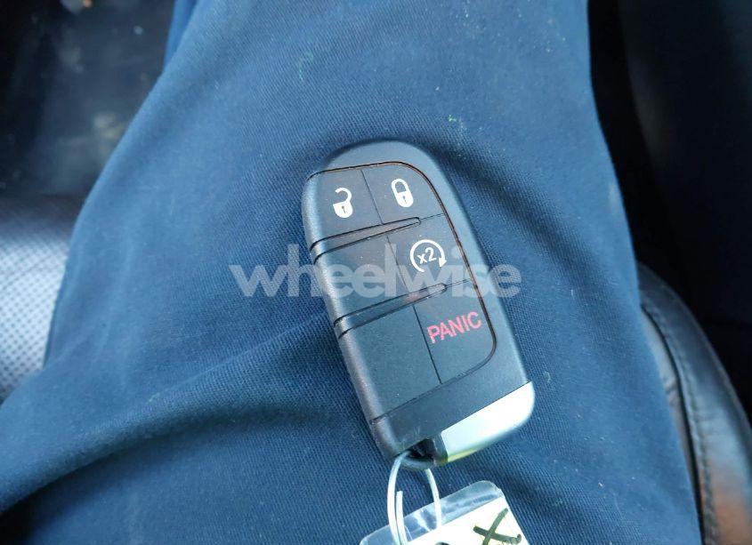 Photo 11 of 2018 Chrysler 300 LIMITED (VIN 2C3CCAEG7JH123232)