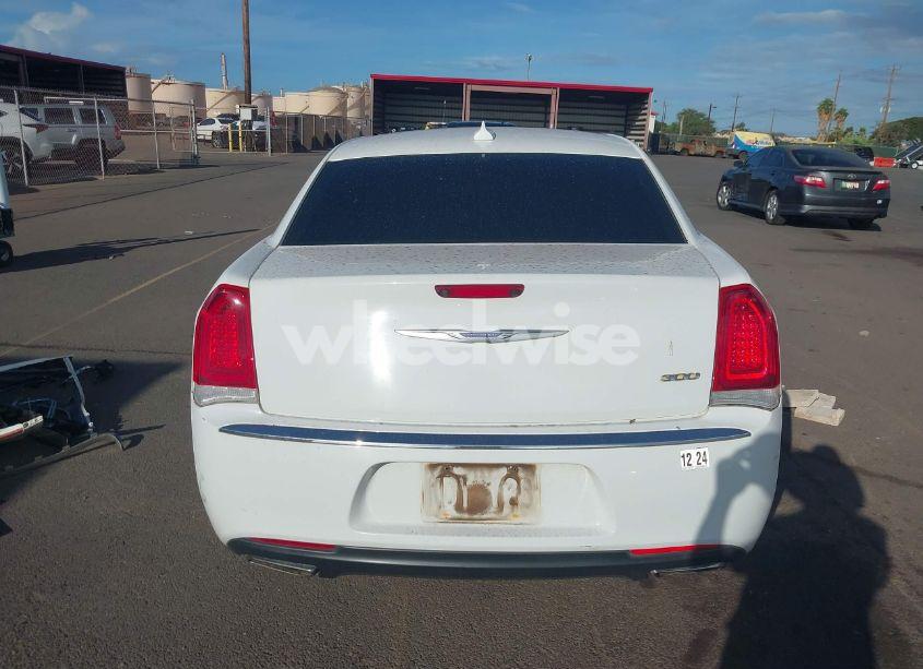 Photo 16 of 2019 Chrysler 300 LIMITED (VIN 2C3CCAEG7KH697864)