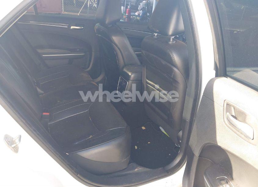 Photo 8 of 2019 Chrysler 300 LIMITED (VIN 2C3CCAEG7KH697864)