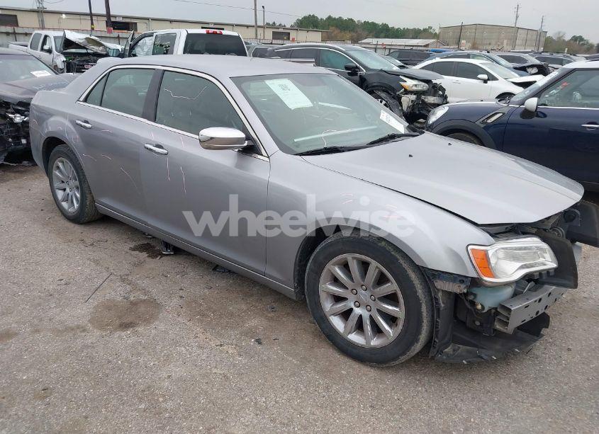2013 Chrysler 300c (VIN 2C3CCAEG8DH606281) main photo