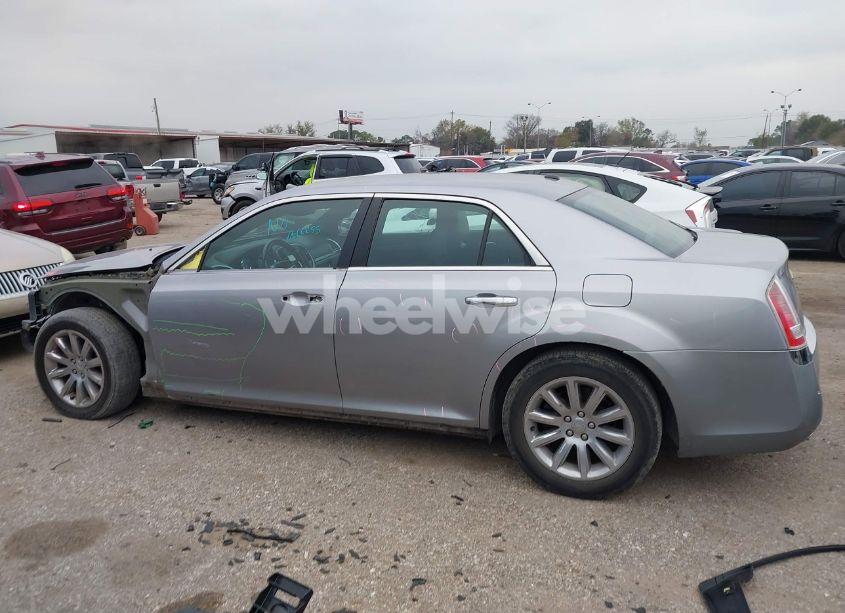 Photo 14 of 2013 Chrysler 300c (VIN 2C3CCAEG8DH606281)