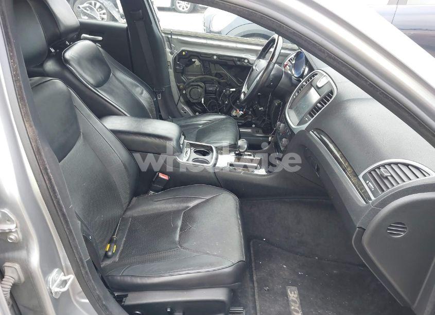 Photo 5 of 2013 Chrysler 300c (VIN 2C3CCAEG8DH606281)